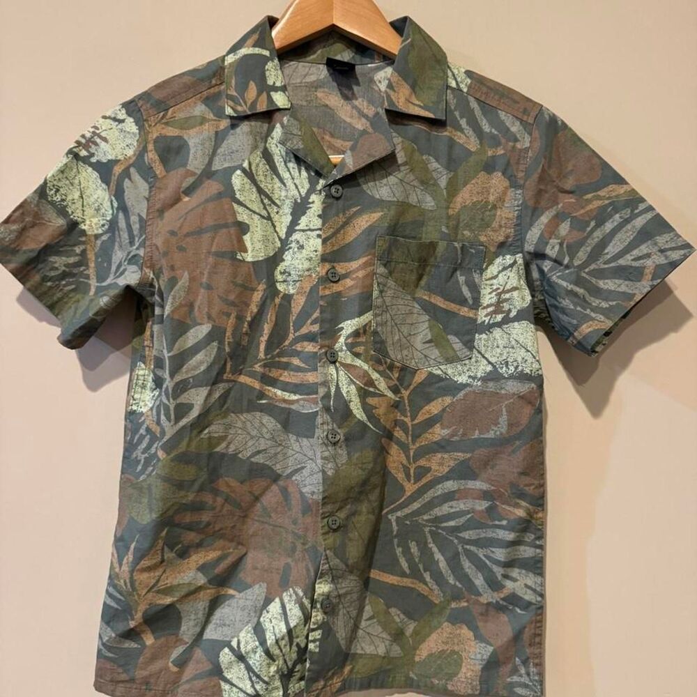 Art-class Boy's Button Down Tropical Shirt